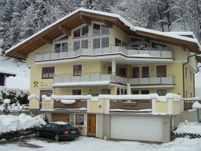 Haus "Glück Auf" in Leogang im Winter